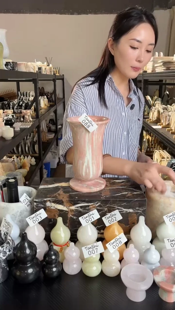 石材088宝粉花瓶