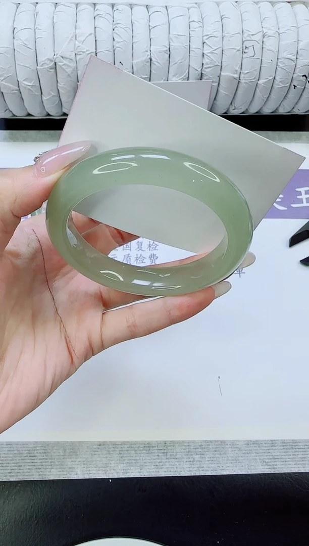 未镶嵌手镯石英质玉165/58.5