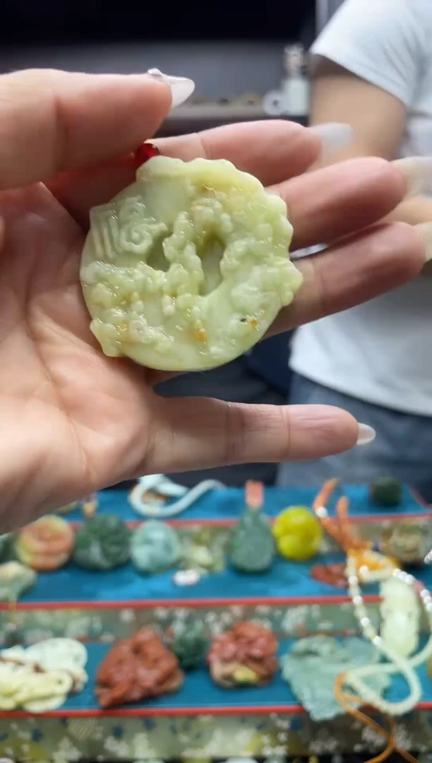 未镶嵌岫玉吊坠多样性发*货拍一发一