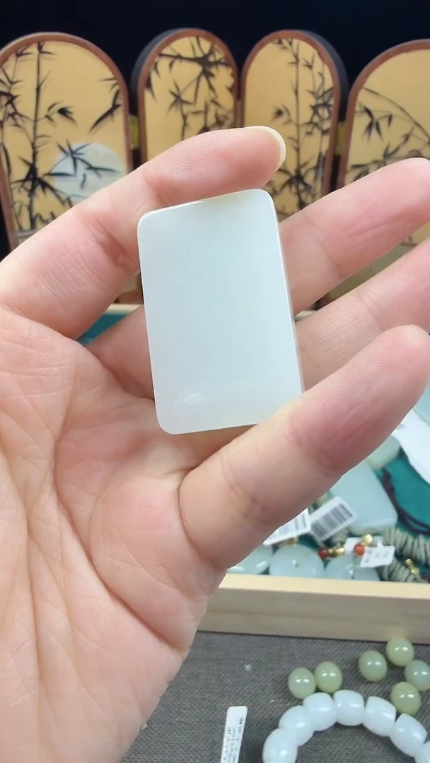 吊坠(不含链)未镶嵌和田玉新疆且末料和田玉平安无事牌