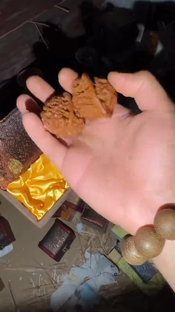 香榧木老物件孤品闪拍链接