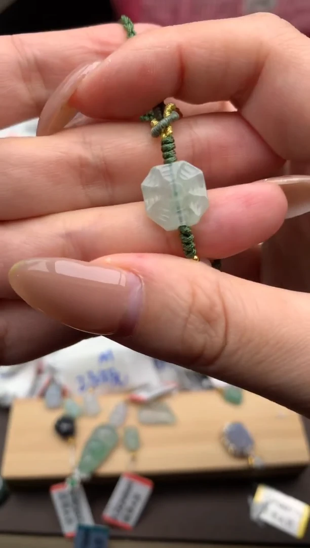 【闪购商品】翡翠手绳未镶嵌一