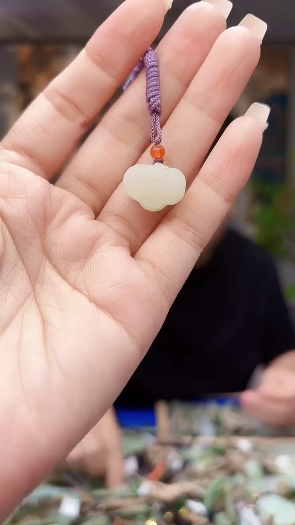 和田玉未镶嵌挂件拍一发一