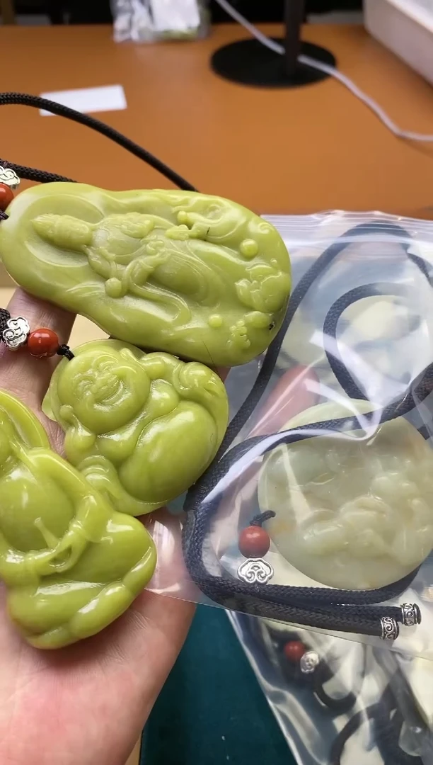 【闪购商品】蛇纹石玉其它未镶嵌多样性发货一个