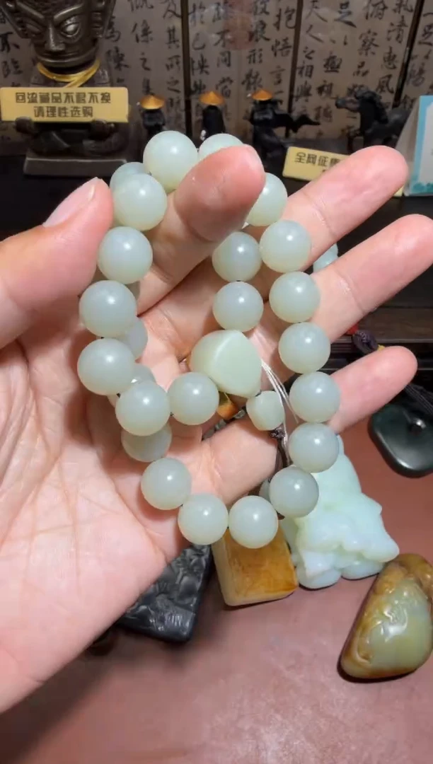 未镶嵌和田玉挂件和田玉