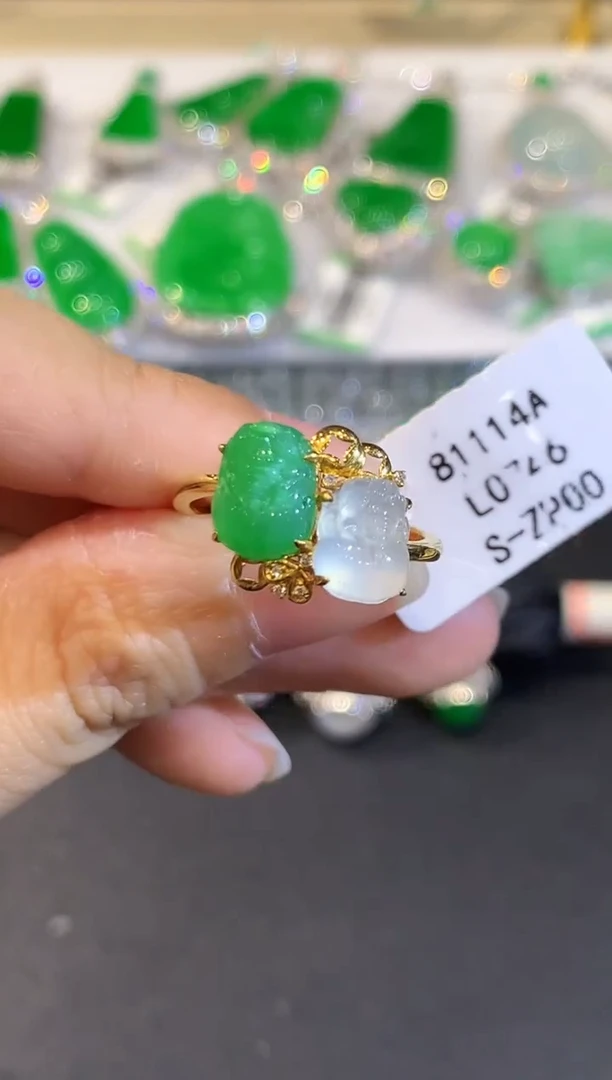 翡翠戒指18K金镶嵌L多样性发其一