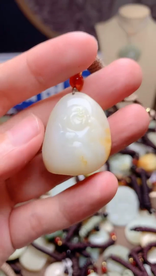 和田玉未镶嵌颈饰1