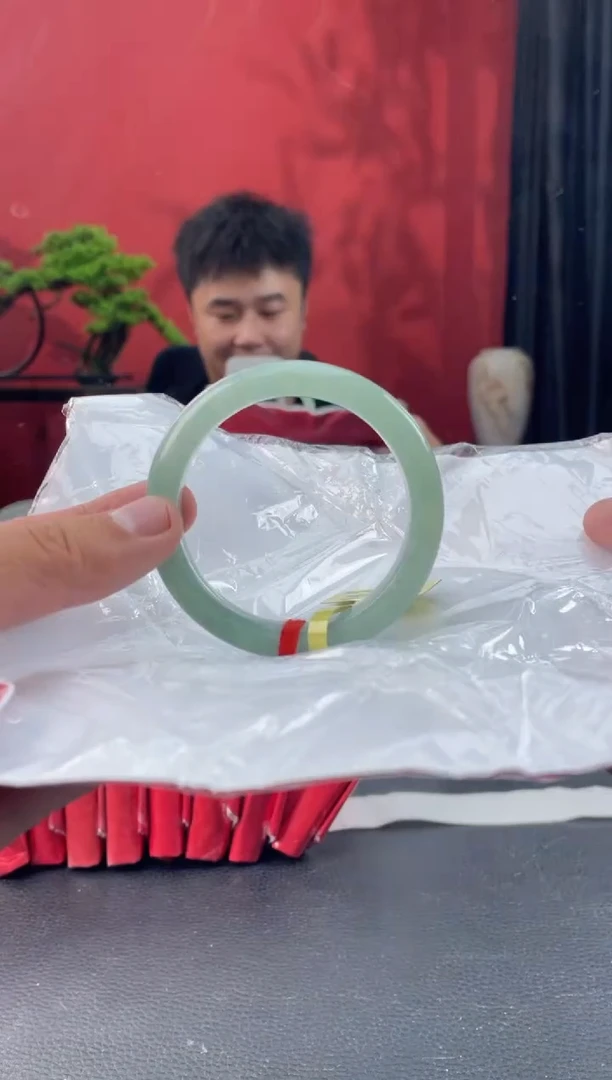 未镶嵌手镯翡翠10