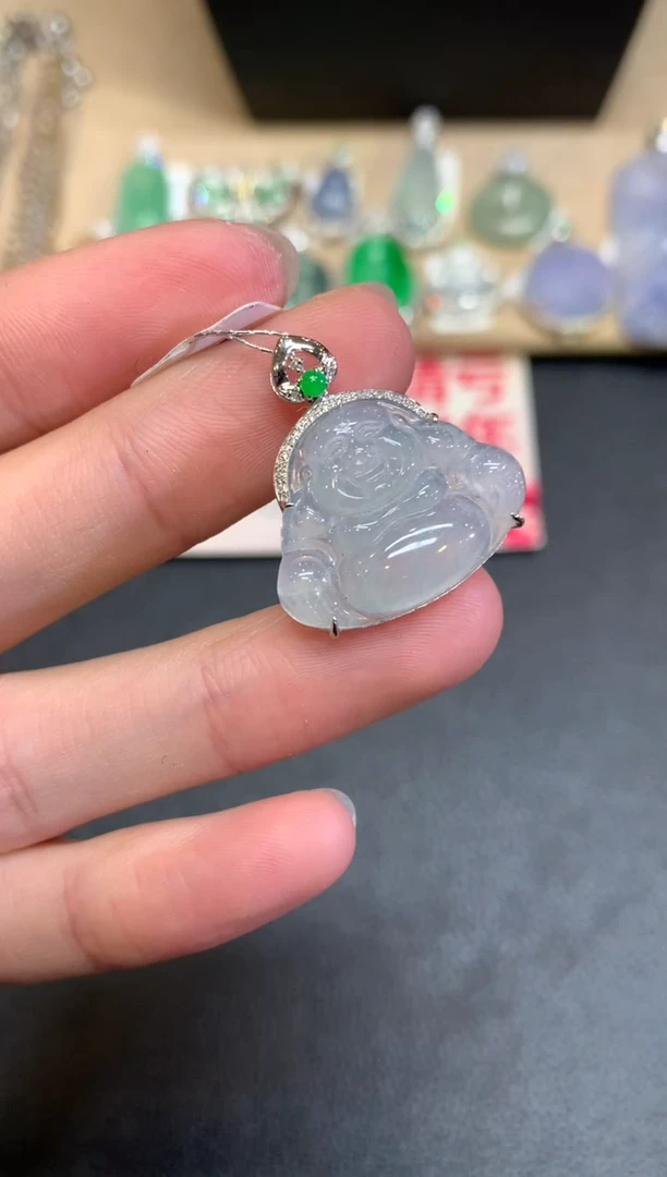 【闪购商品】翡翠颈饰18K金镶嵌佛公【无服务费】