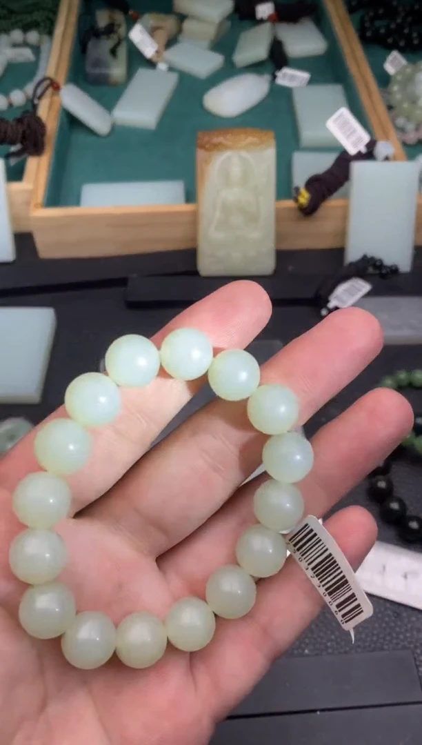 未镶嵌手串和田玉688