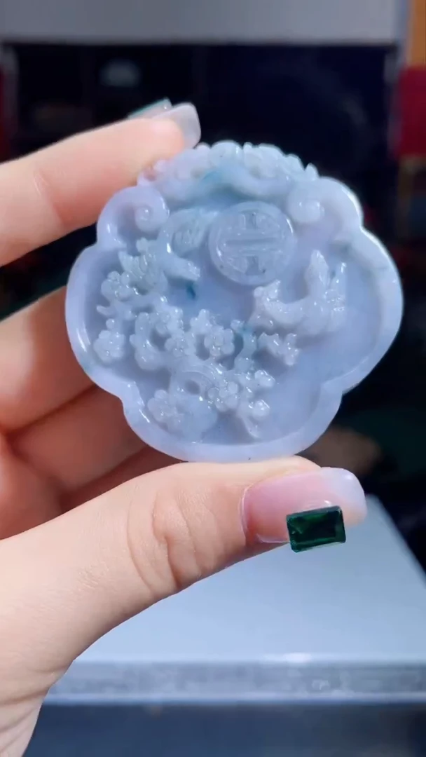 【闪购商品】翡翠吊坠(不含链)未镶嵌A38