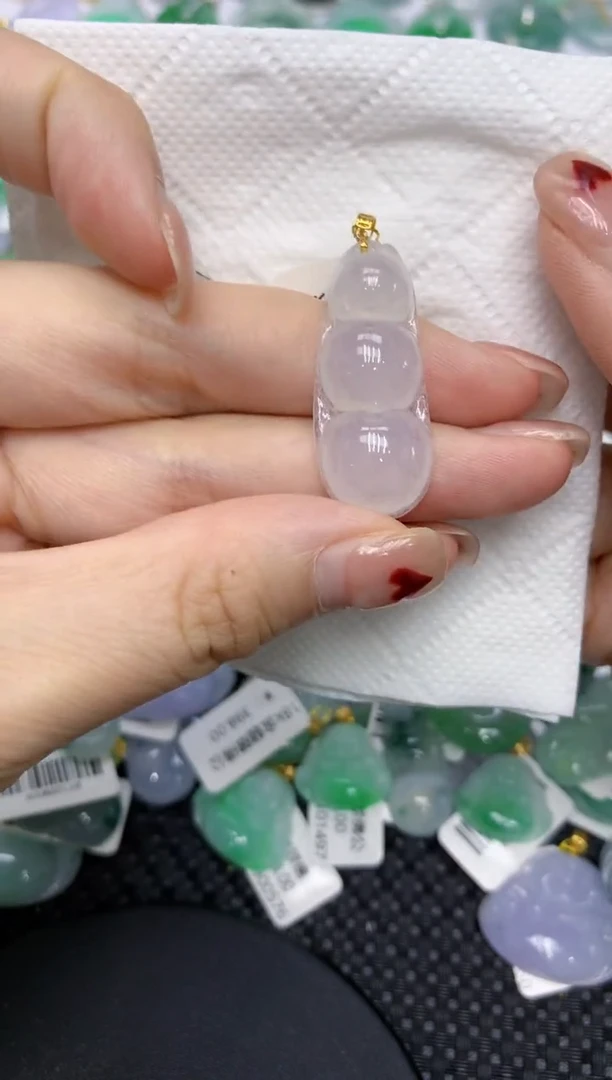 翡翠18K金镶嵌颈饰1111111