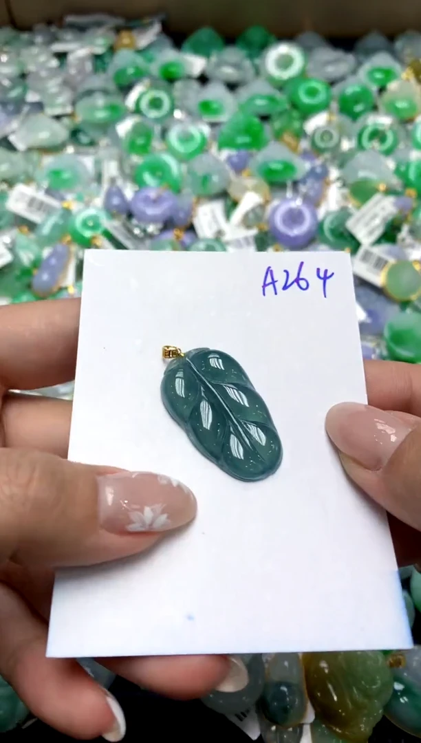 【闪购商品】翡翠颈饰18K金镶嵌1111111111111111111