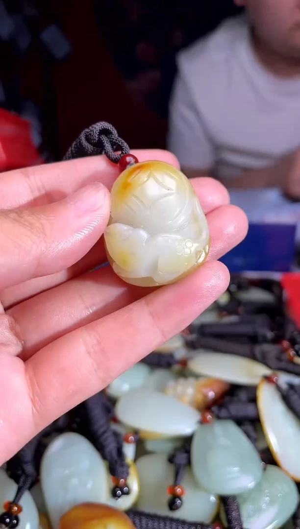 和田玉未镶嵌挂件1