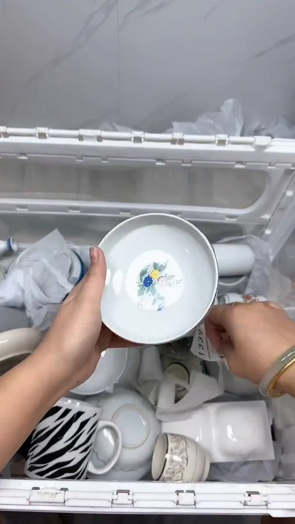 【闪购商品】1339回流瓷器默认微瑕，18.8包邮1