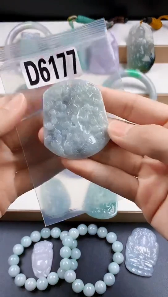 颈饰未镶嵌翡翠天然翡翠吊坠挂件