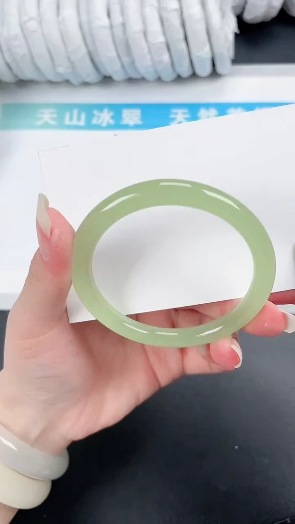 【闪购商品】石英质玉手镯未镶嵌313-56.6