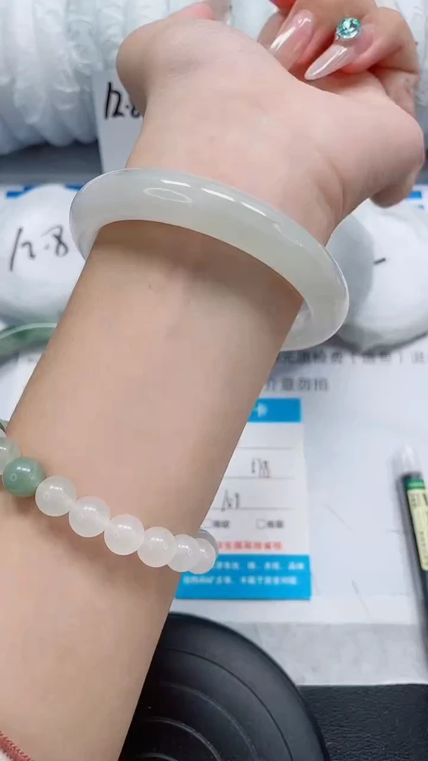 未镶嵌手镯石英质玉186-57/58