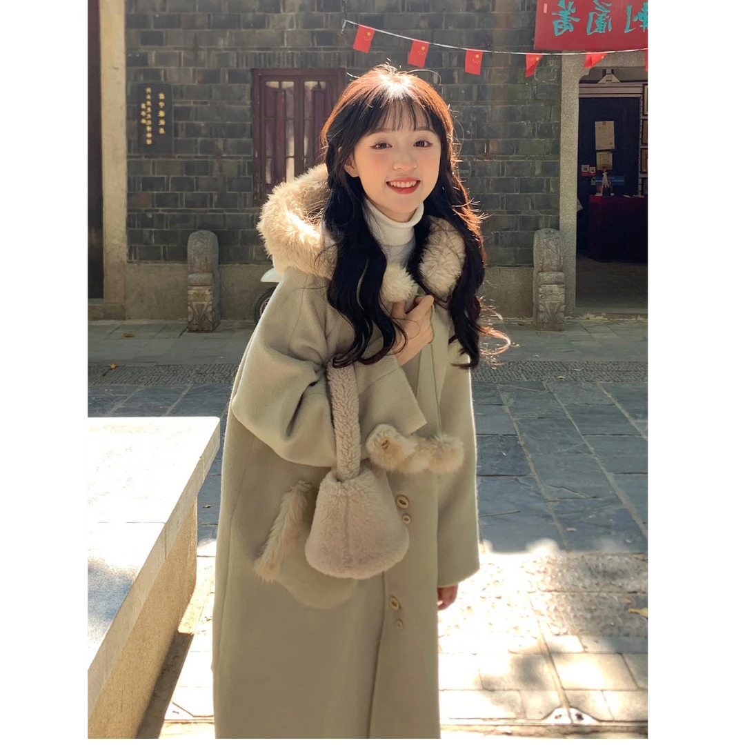 甜美温柔风毛呢外套秋冬季2025新款啵啵奶绿连帽中长款外搭大衣女