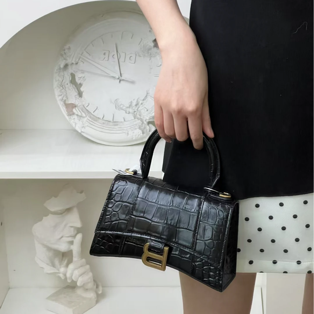 99新 Balenciaga/巴黎世家 沙漏xs黑金鳄压包/优品