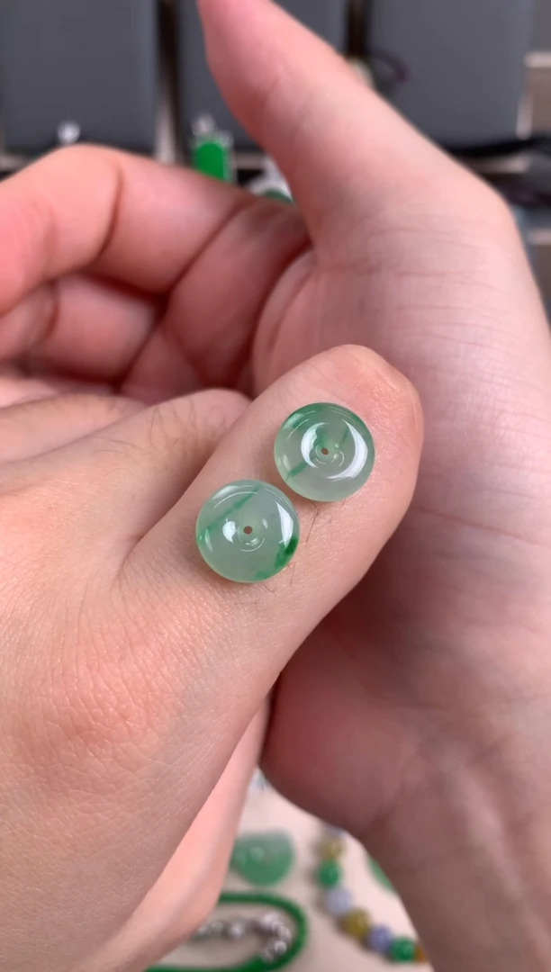 未镶嵌定制翡翠裸玉