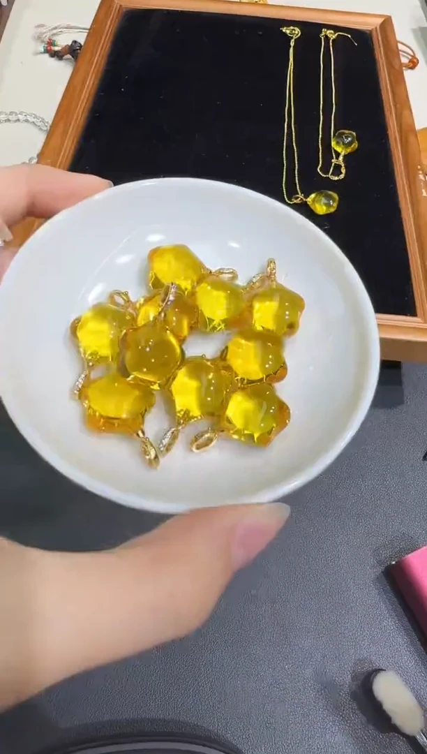 银S925镶嵌颈饰琥珀X0724-1195-180多样性一件