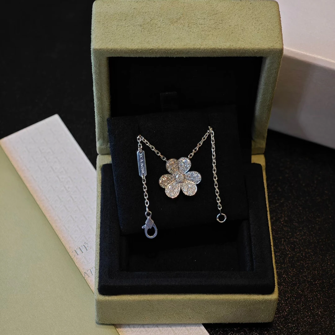 未使用 梵克雅宝 小花6欢 三叶草花朵 项链 满钻 18K白金 项链