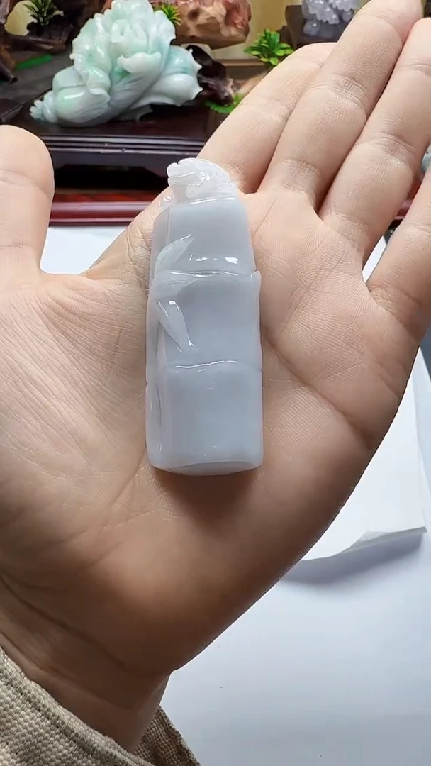 吊坠(不含链)未镶嵌翡翠1