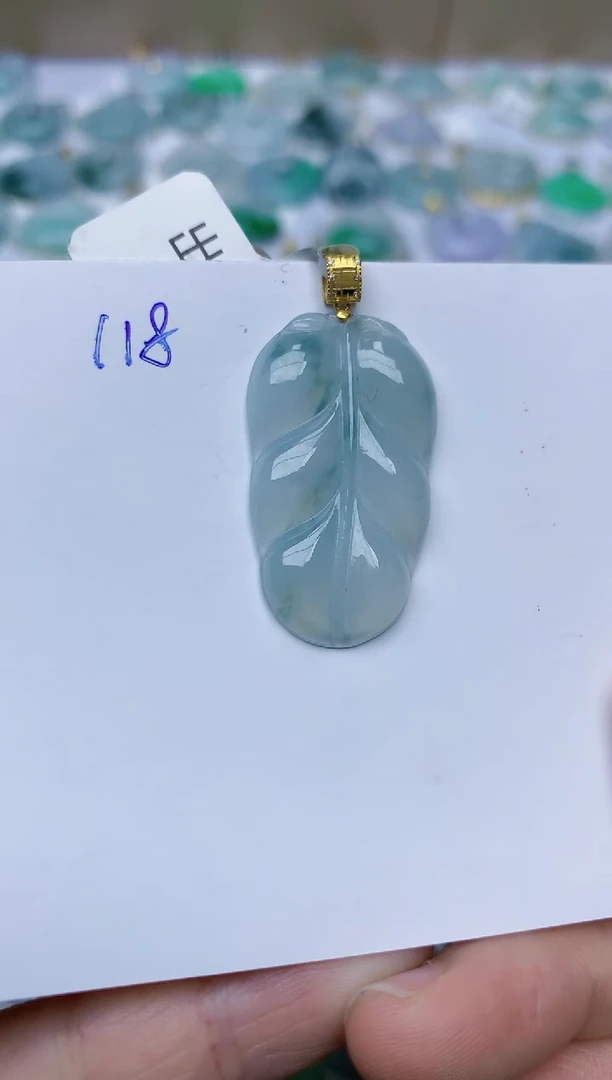 【闪购商品】翡翠颈饰18K金镶嵌天然翡翠A货    