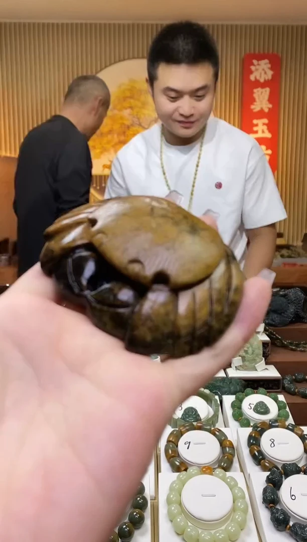 【闪购商品】岫岩河磨玉（透闪石质玉）手把未镶嵌多样性随机发一