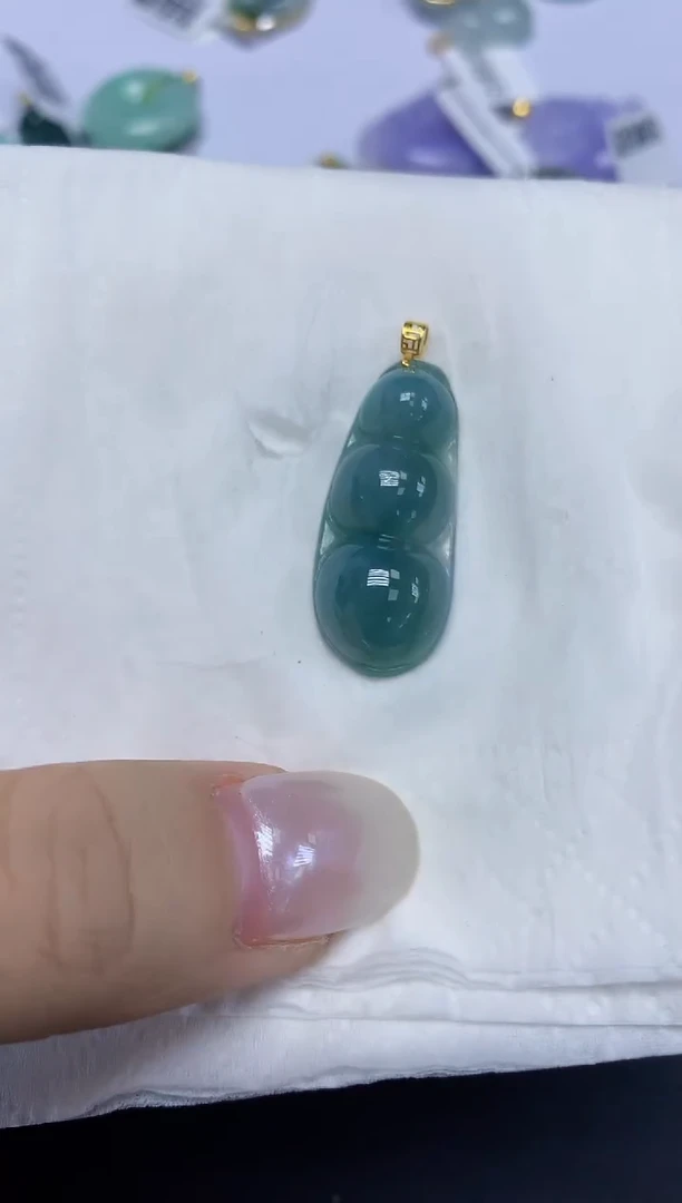 翡翠18K金镶嵌颈饰天然缅甸翡翠A货