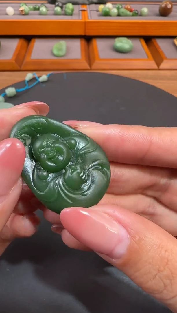 颈饰未镶嵌和田玉1