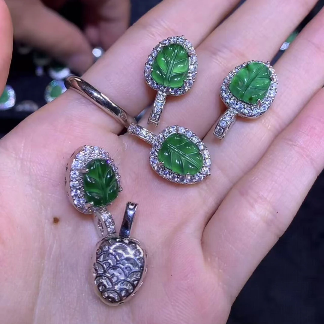 【逍遥】天然A货翡翠叶子吊坠*CXY/091/多样性发/1件