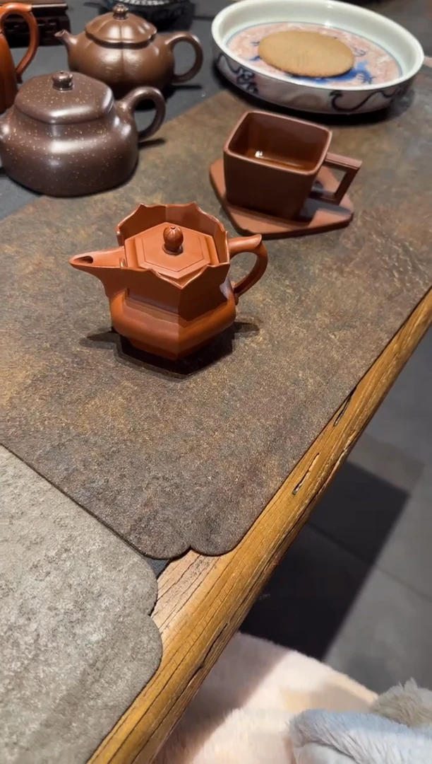 【闪购商品】紫砂茶壶朱泥小僧帽135CC