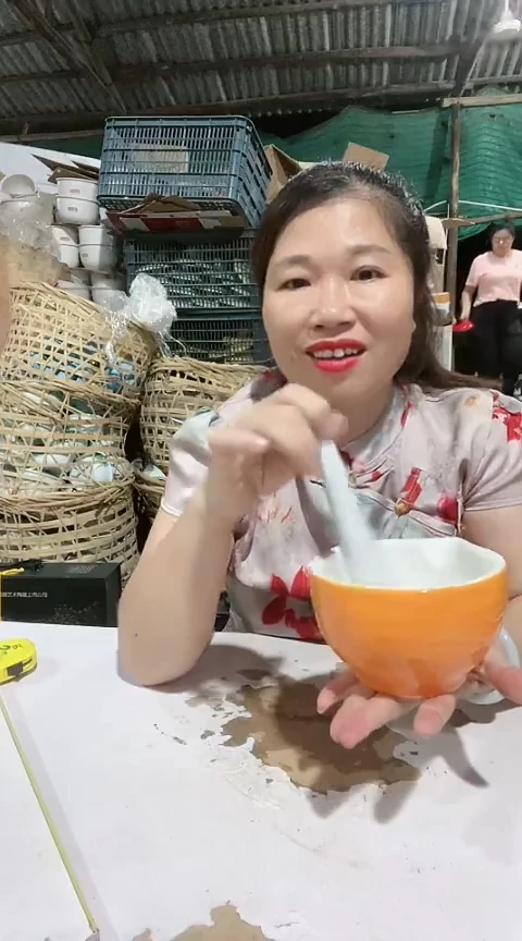 瑕疵橙色擂钵一套