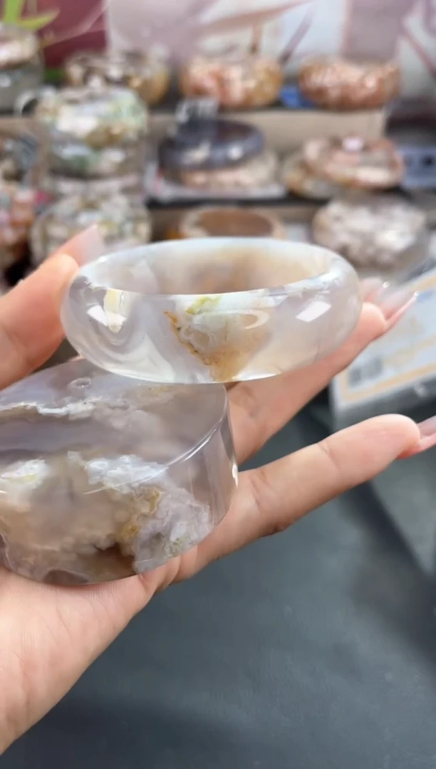 未镶嵌手镯石英质玉59