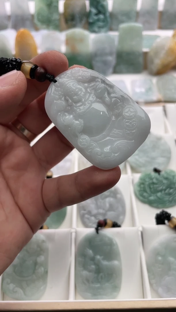 【闪购商品】翡翠颈饰未镶嵌..../2/17/ 38