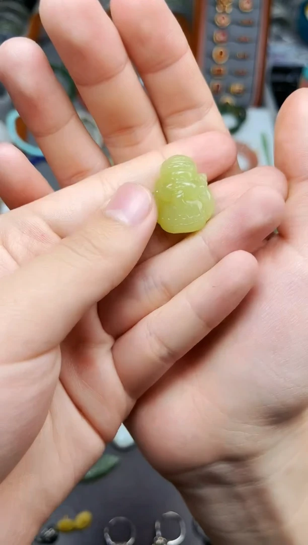 颈饰未镶嵌和田玉黄口财神06