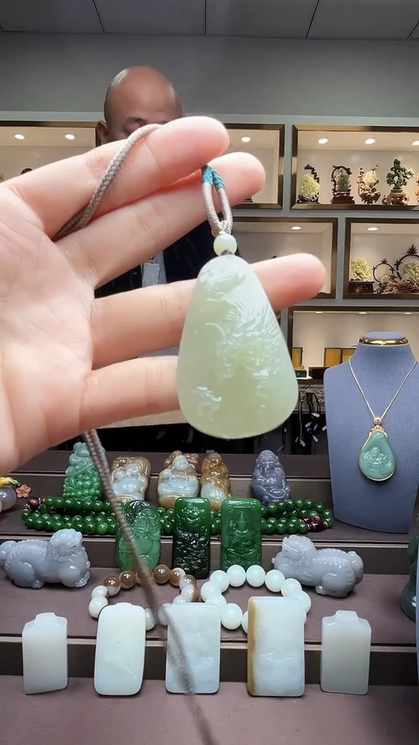 【闪购商品】和田玉颈饰未镶嵌苏