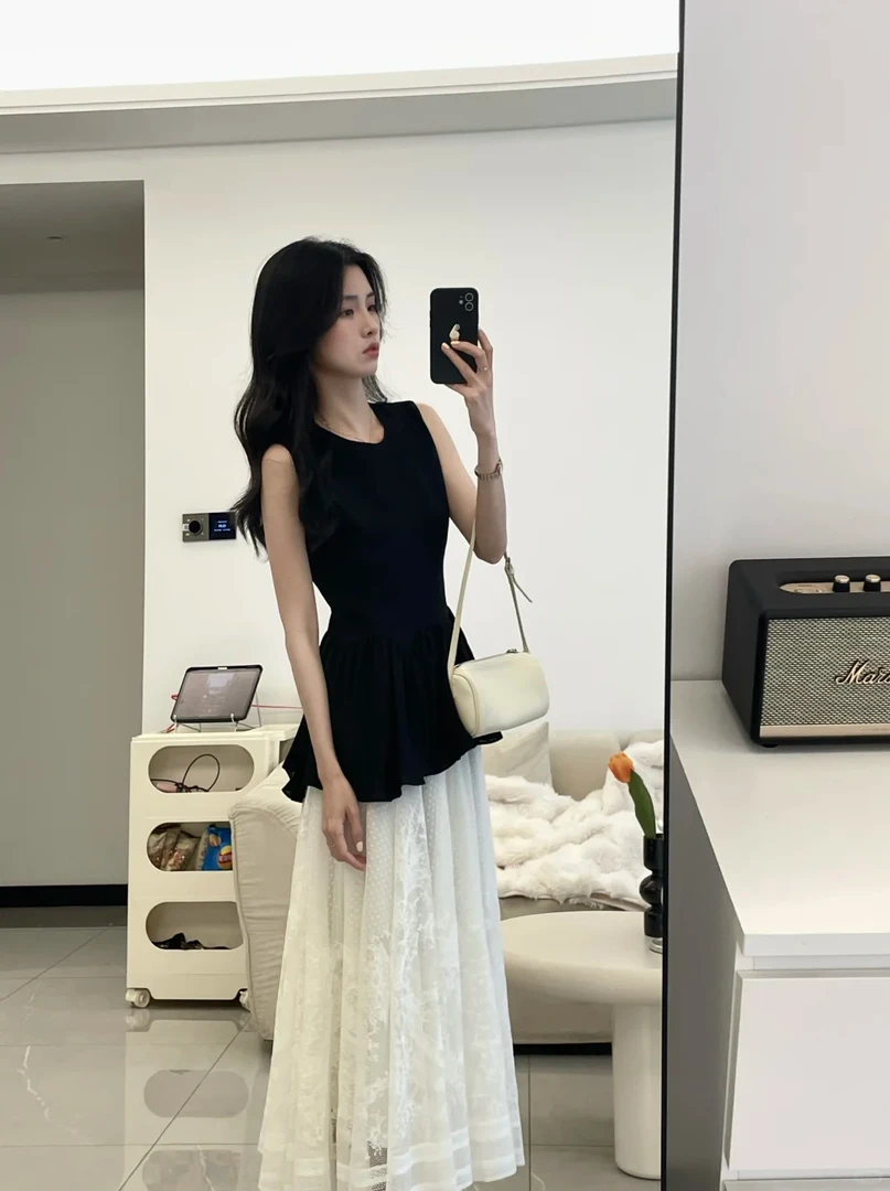 2025夏季新款法式高级感黑色圆领收腰无袖上衣蕾丝半身裙两件套女