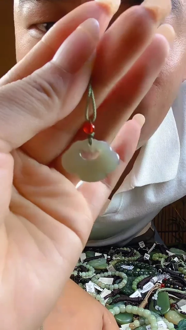 和田玉未镶嵌颈饰多样性发货，拍一发一