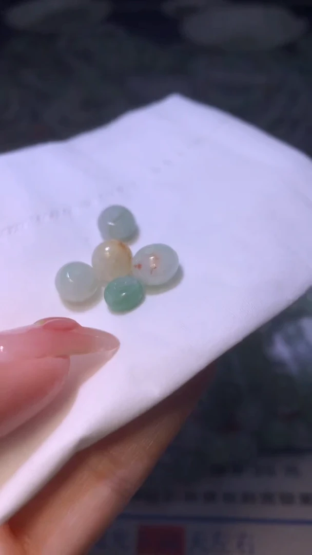 翡翠未镶嵌颈饰小*MXX040686