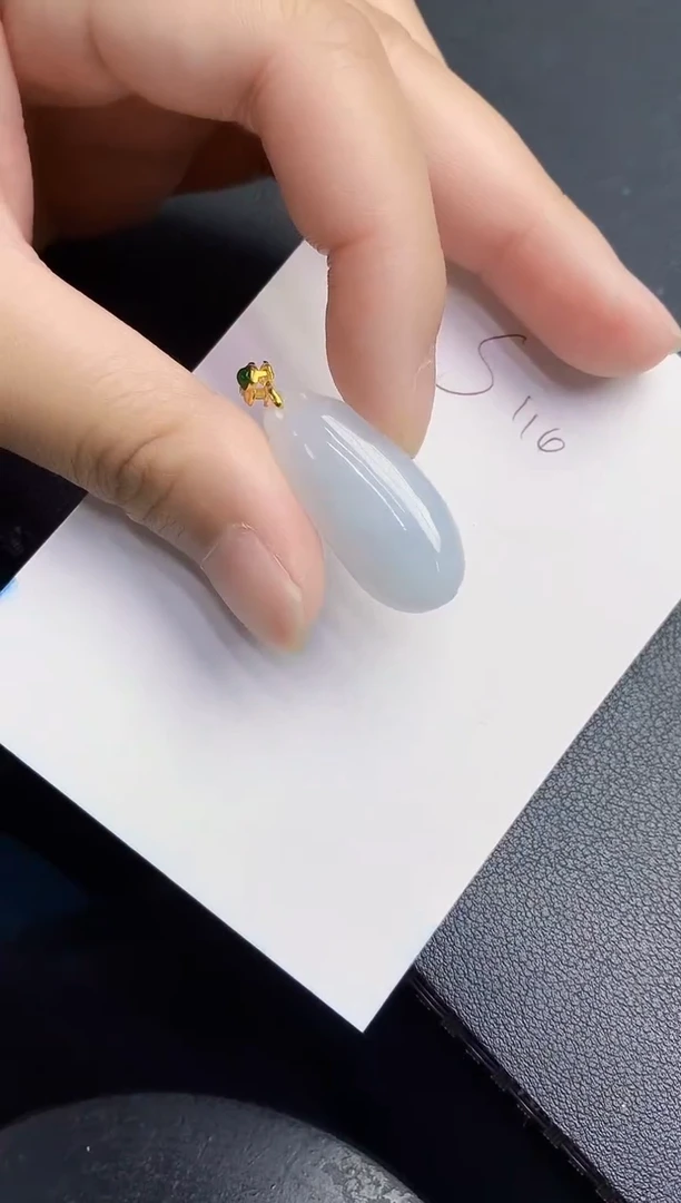 翡翠未镶嵌颈饰000000000