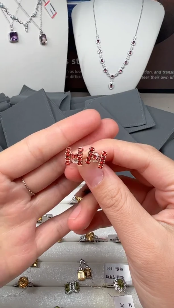 银S925镶嵌耳饰石榴石耳钉48