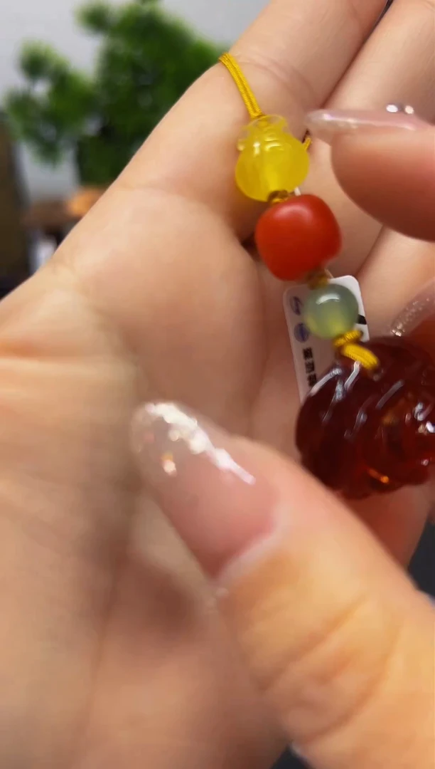 【闪购商品】血珀颈饰未镶嵌手机挂T41