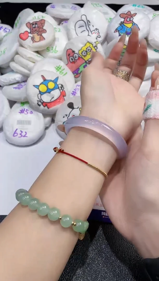 玛瑙/玉髓手镯未镶嵌-640