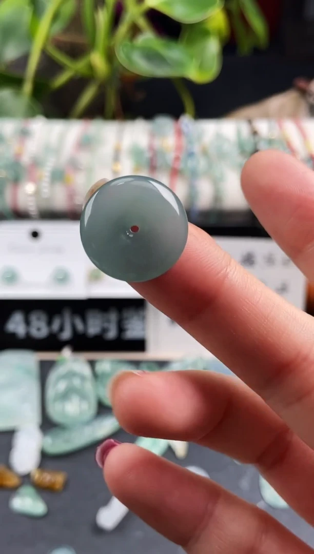 【闪购商品】翡翠吊坠(不含链)未镶嵌------平安扣