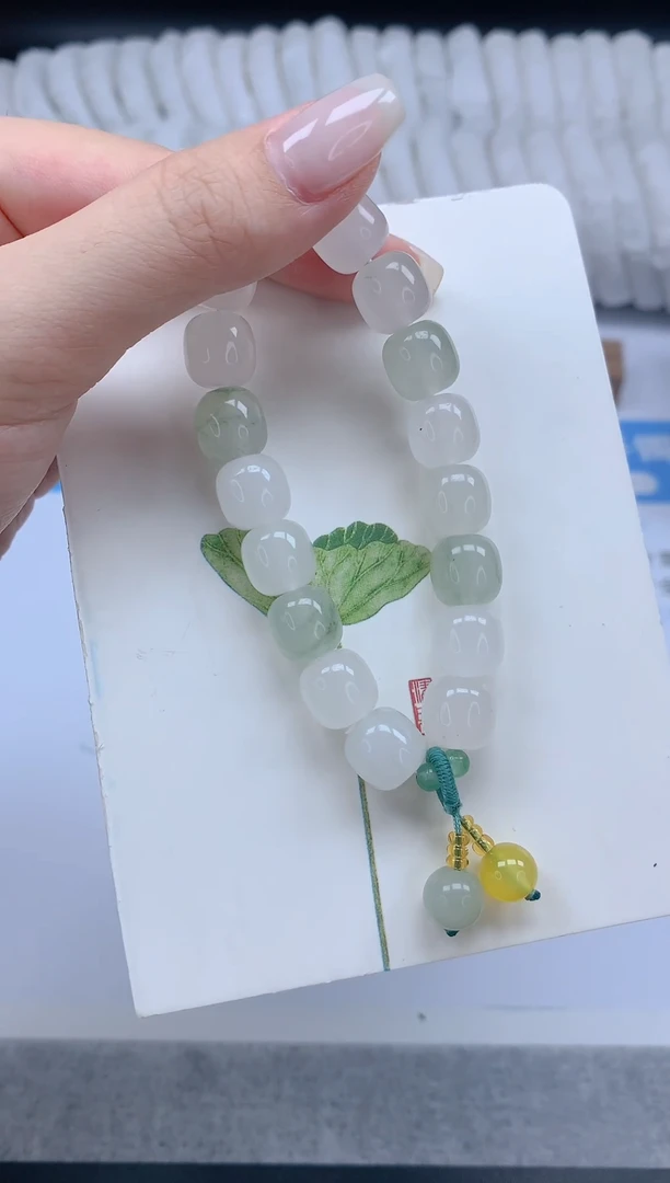 石英质玉手镯未镶嵌手链