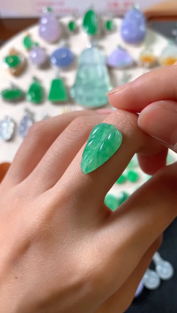 未镶嵌定制翡翠裸石（镶嵌定制）