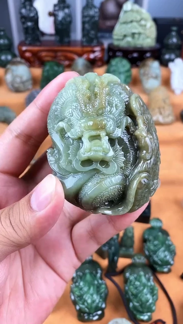 颈饰未镶嵌和田玉1